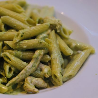 Pesto(Fesleğen) Soslu Makarna resmi