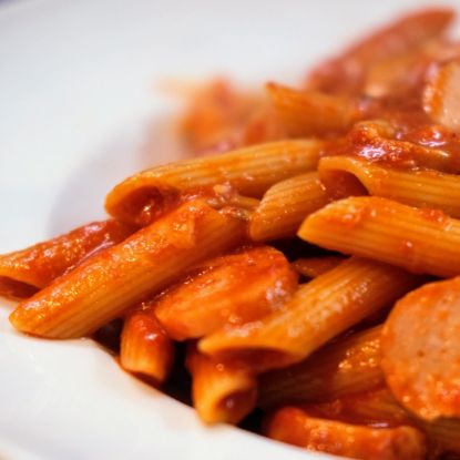 Domates Soslu Makarnalar resmi