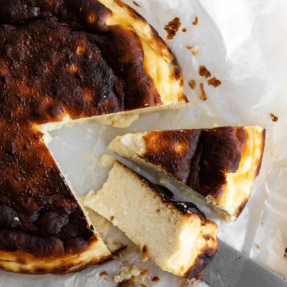 San Sebastian Cheesecake (Bütün, 10 Dilim) resmi